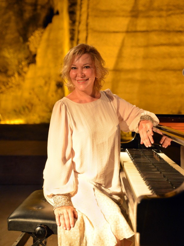 Gülsin Onay