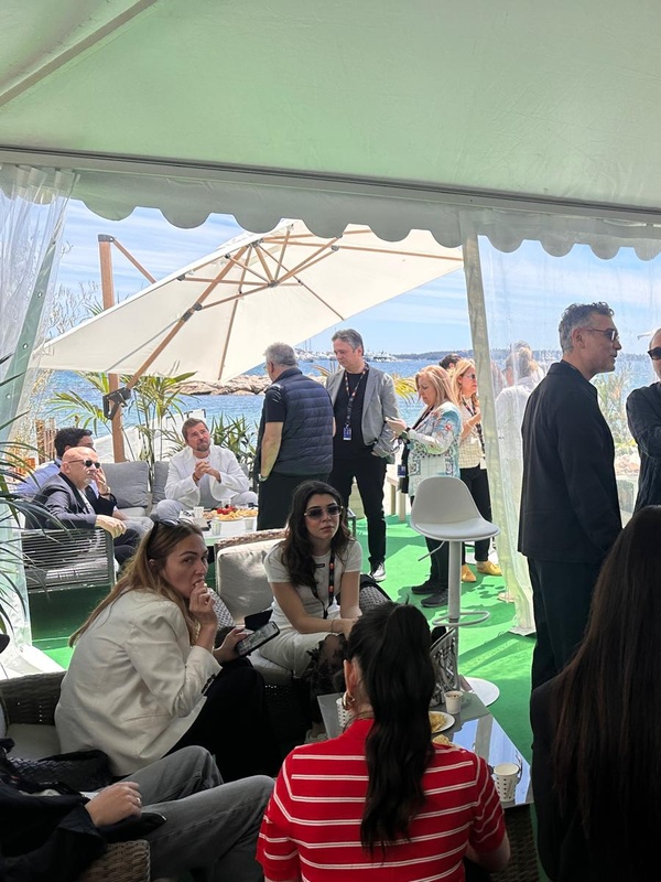 Türkiye Standı Cannes'da Yoğun İlgi Gördü