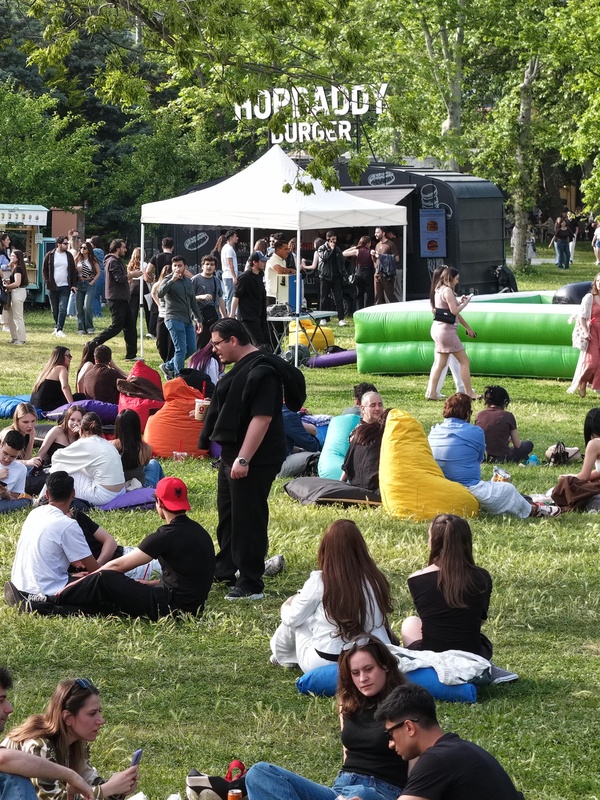 Athena BİLGİ'nin 30. Yıl MayFest'inde Sahne Aldı