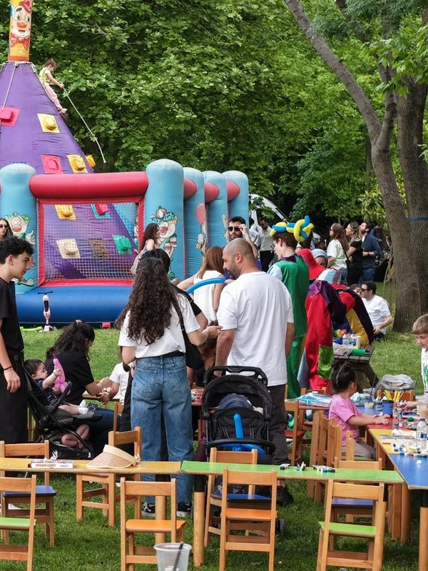 Athena BİLGİ'nin 30. Yıl MayFest'inde Sahne Aldı