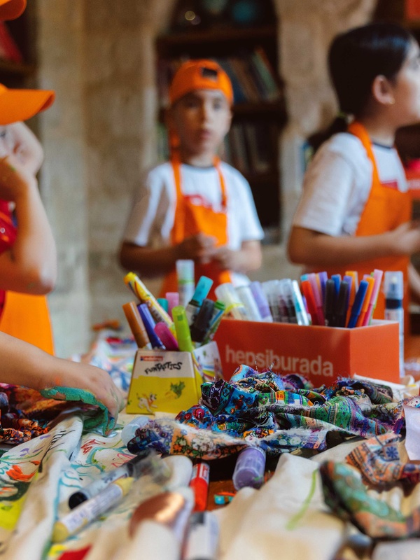 Hepsiburada'dan 7. Mardin Bienali'ne Çocuk Desteği