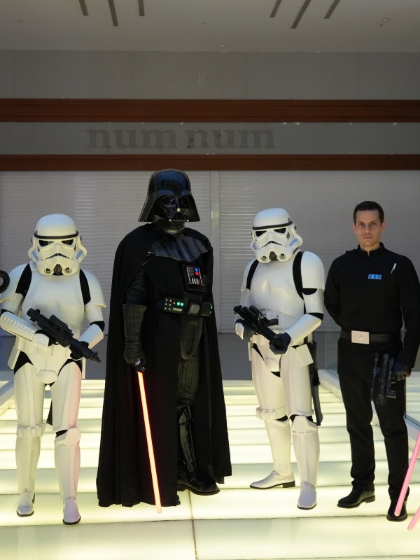 Star Wars: Mandalorian ve Grogu IMAX'ta Cosplay'le Açıldı