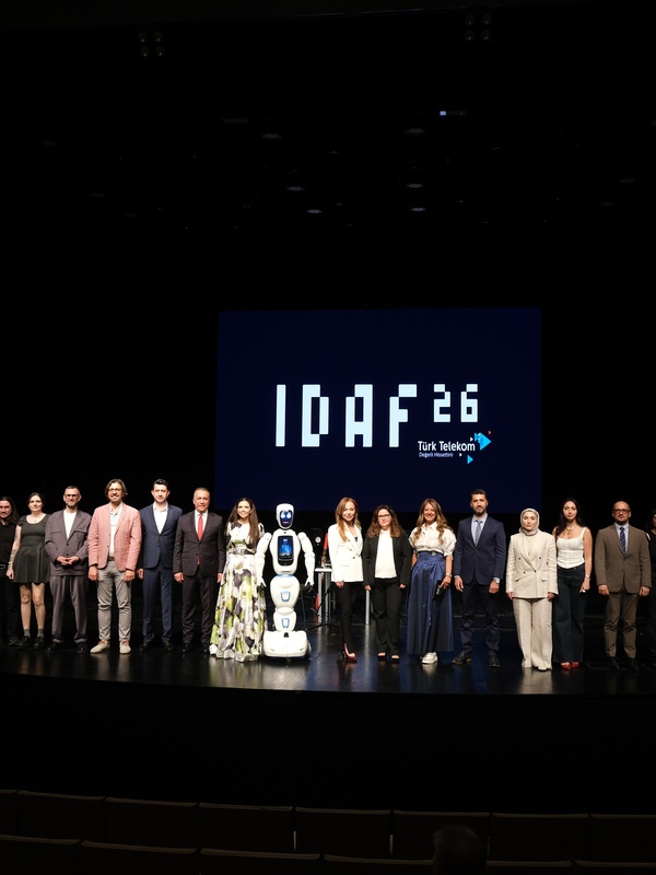 Dijital Sanat AKM'yi Ele Geçirdi: IDAF 6. Yılında