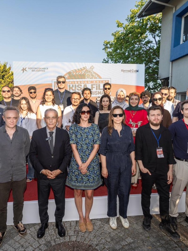Saba Film'den Çifte Başarı: Gülizar Ve Kuşun Kanadında Ödüllere Uçtu