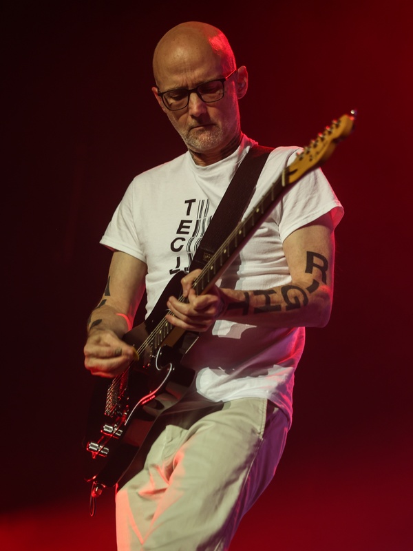 Moby, Zorlu PSM'de 15 Yıl Sonra Efsane Bir Gece Yaşattı