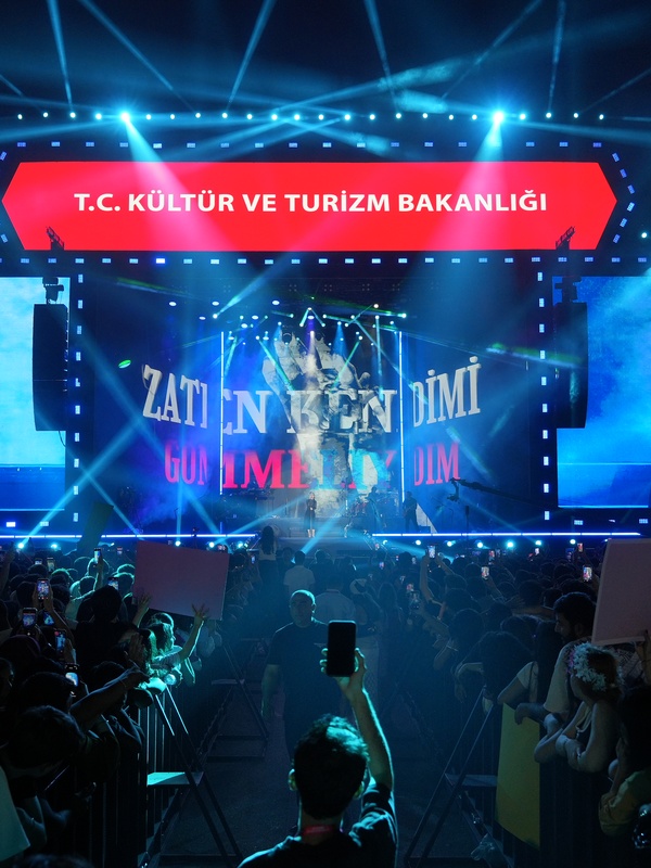 Fatma Turgut Van Kültür Yolu Festivali'ne Damga Vurdu