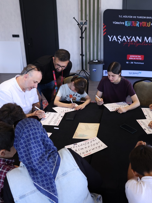 Konya Kültür Yolu Festivali Tiyatro ve Sanatla Tamamlandı