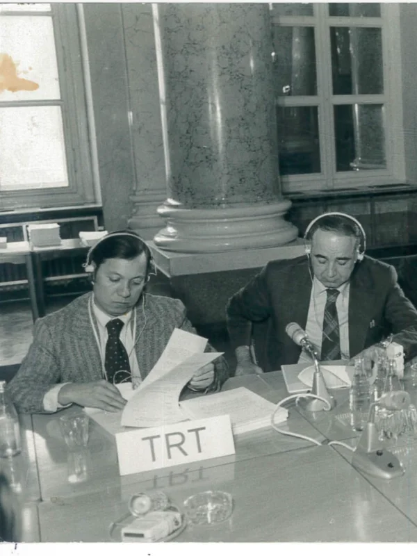 İlklerin İnsanı Zeki Sözer Sergisi Brieflyart'ta