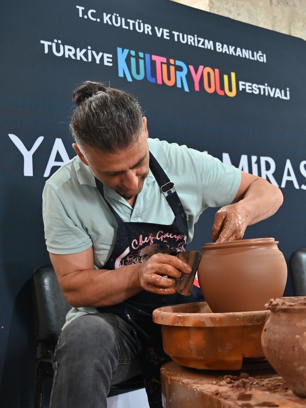Nevşehir Kültür Yolu Festivali Hat Sanatı ve Çömlekçilikle Dolu Dolu Geçti