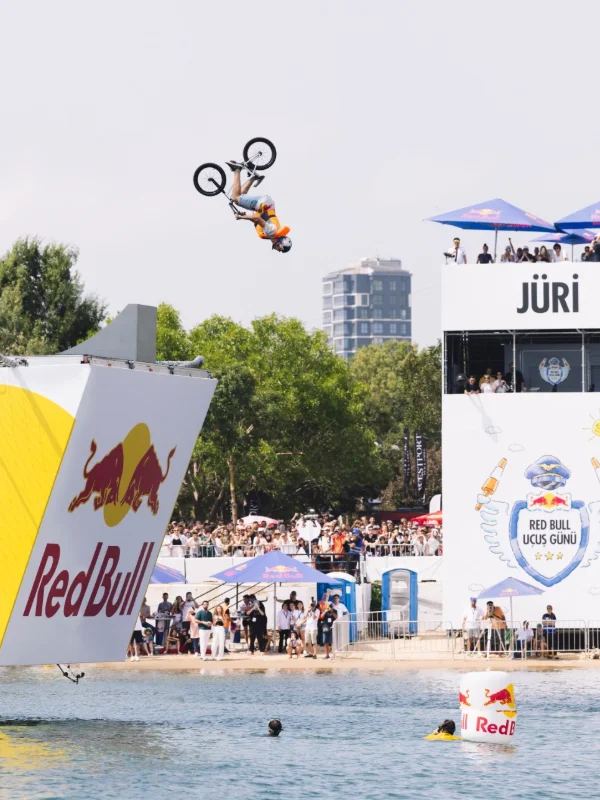 Red Bull Uçuş Günü Caddebostan Sahili'nde Festival Havası Estirecek