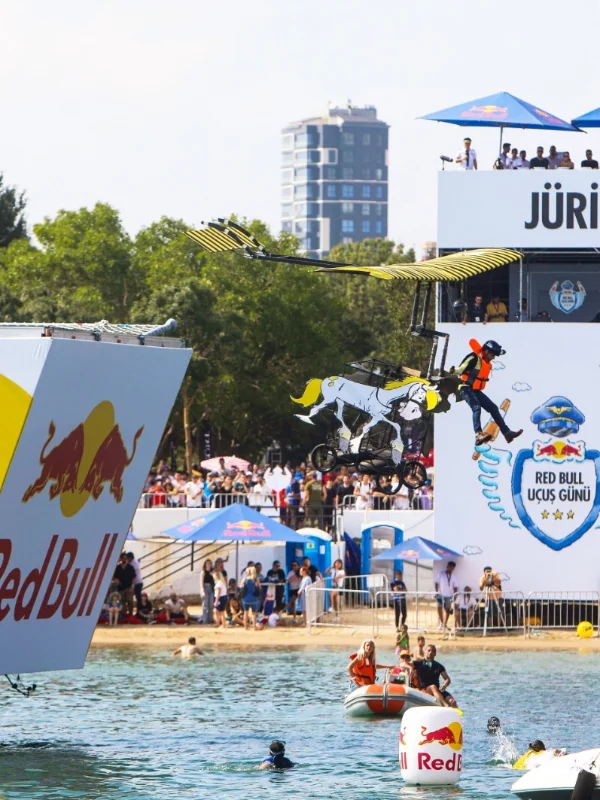 Red Bull Uçuş Günü Caddebostan Sahili'nde Festival Havası Estirecek