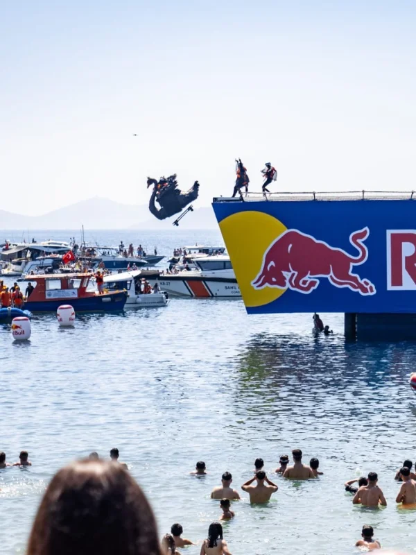 Red Bull Uçuş Günü İstanbul'da Yüz Binleri Coşturdu