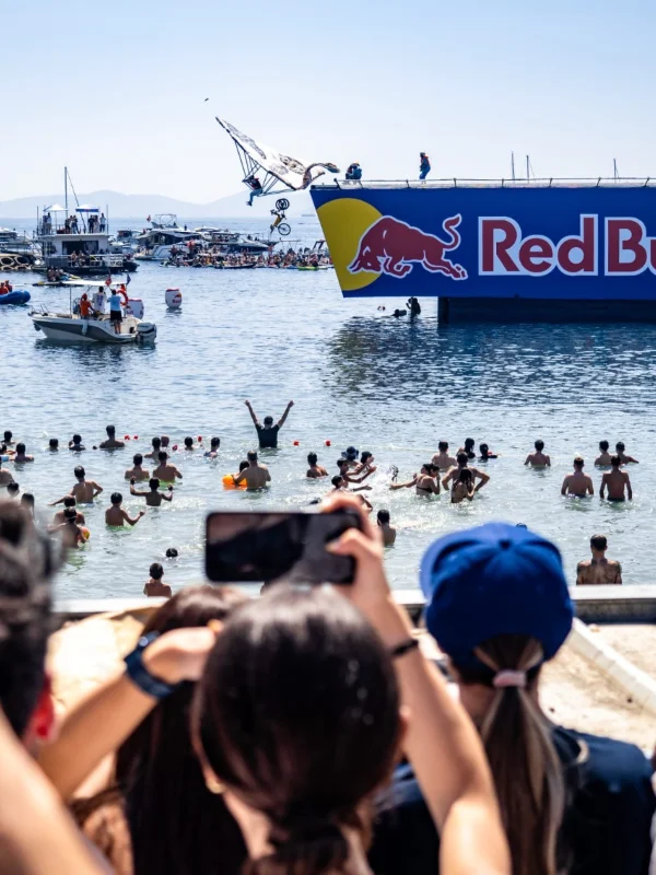 Red Bull Uçuş Günü İstanbul'da Yüz Binleri Coşturdu
