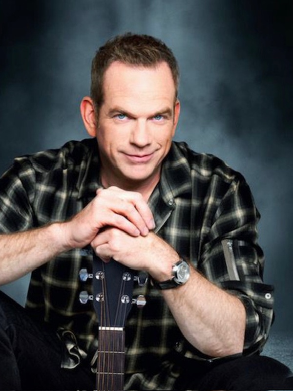 Garou, 'The Best Of' Turnesiyle Türkiye Sahnesinde