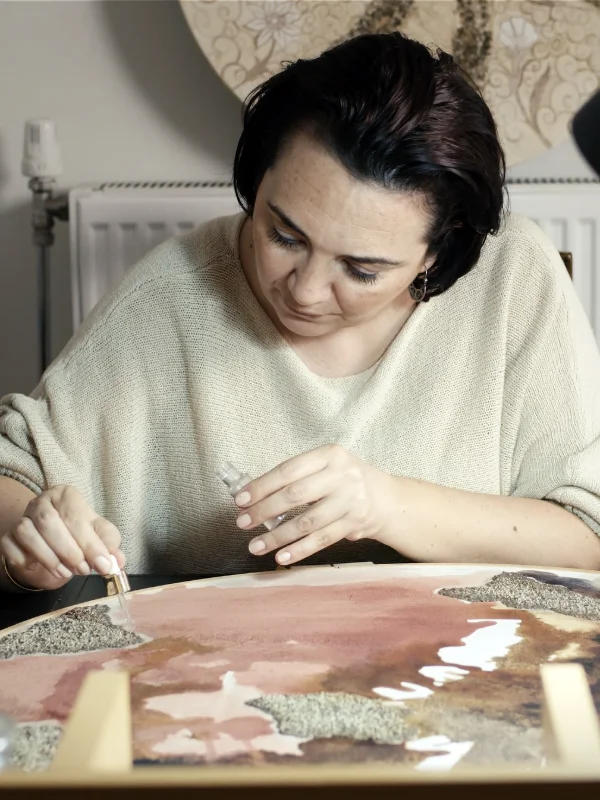 Neslihan Yetişkin'den Bozcaada'da 'Aidiyet Bahçesi' Sergisi