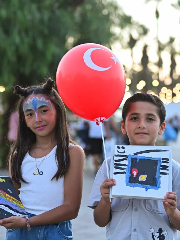 95. İzmir Enternasyonal Fuarı Gençleri Ve Çocukları Eğlenceye Davet Ediyor