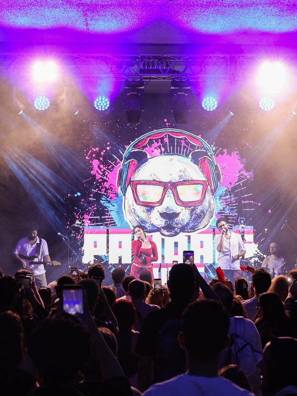 Pandami Music, QNB Terminal Kadıköy'de Zafer Bayramı'nı Kutladı