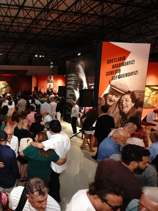 Nâzım Hikmet'in En Kapsamlı Sergisi “Romantika” İzmir'de Açıldı