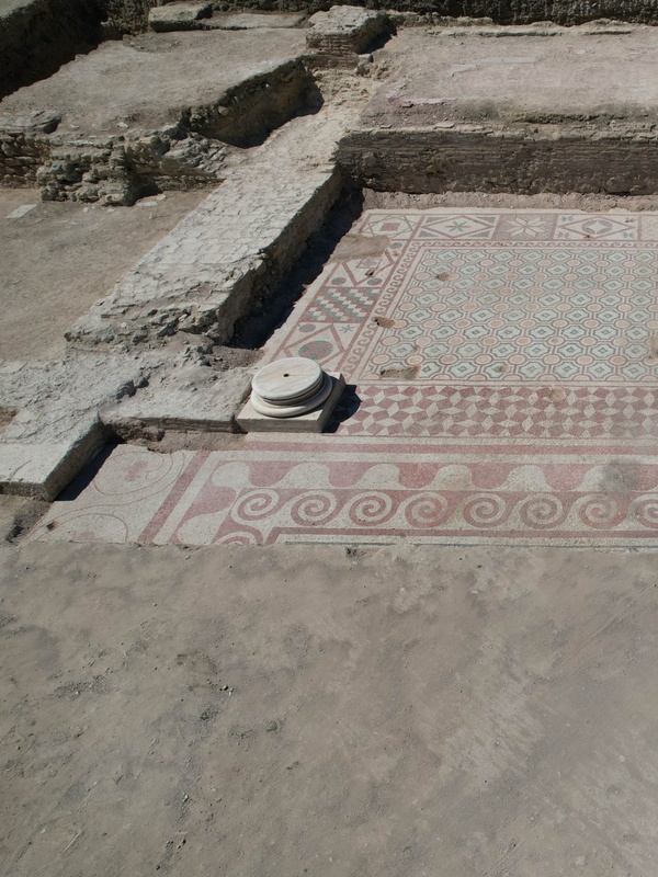 Pompeiopolis'te 105 Metrekarelik Mozaik ve Eros Başı Bulundu