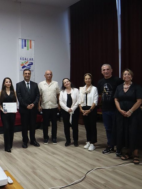Adalar Kısa Film Yarışması’nda “Maviye Tutunanlar” Birinci Oldu