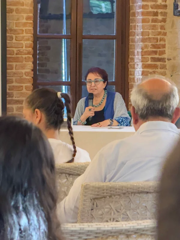 Buket Uzuner Old Town Talks’ta Doğadan Edebiyata Uzandı