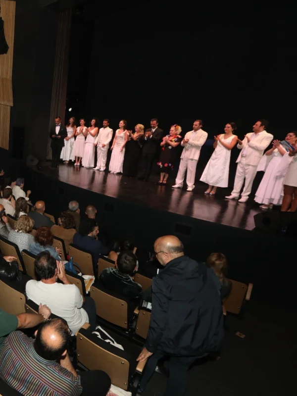 Muammer Karaca Tiyatrosu 'İlk Temsil' İle Yeniden Perde Açtı