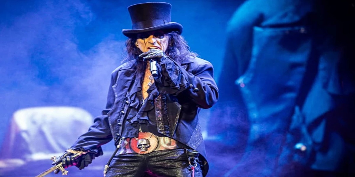 Rock Müziğin Kralı Alice Cooper İstanbul’a Geliyor!