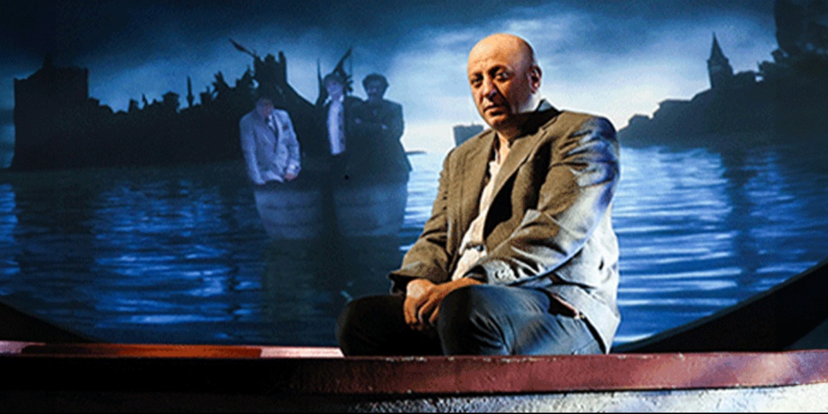 Saatleri Ayarlama Enstitüsü Sahnede