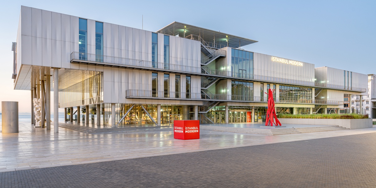 İstanbul Modern'de Ücretsiz Sergi Turları