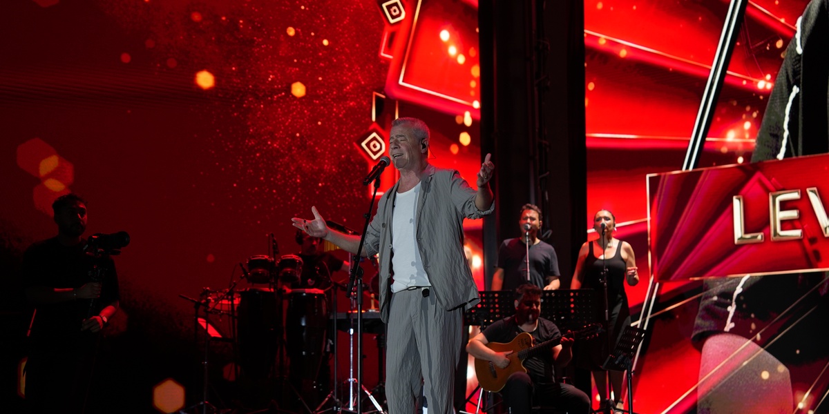 Levent Yüksel Bursa Kültür Yolu Festivali'nde Nostalji Rüzgarı Estirdi