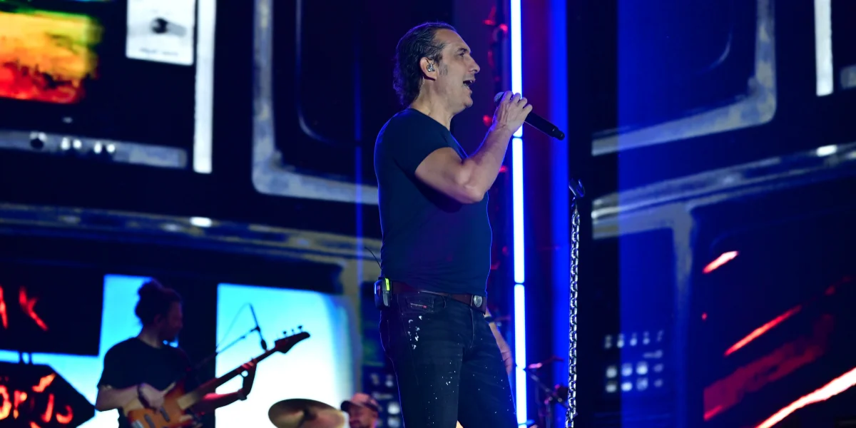 Kıraç, Van Kültür Yolu Festivali'nde Rock Rüzgarı Estirdi