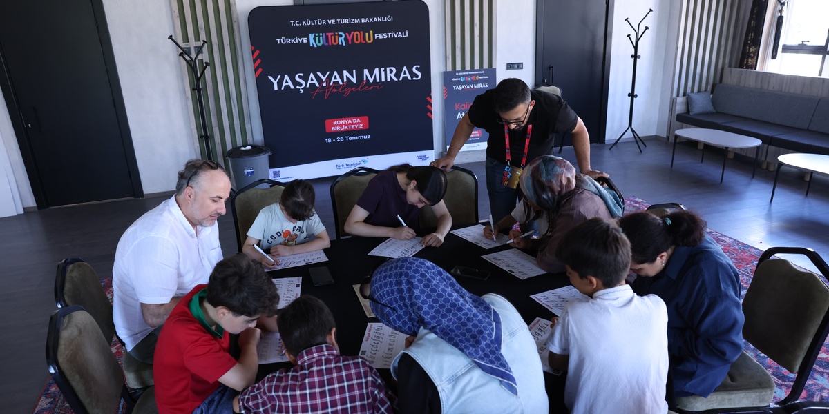 Konya Kültür Yolu Festivali Tiyatro ve Sanatla Tamamlandı