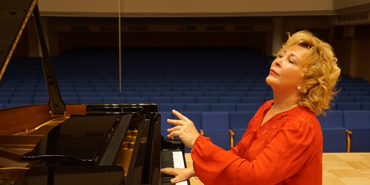 Gülsin Onay Chetham’s’in 25. Yılında Stoller Hall’de Sahne Alacak