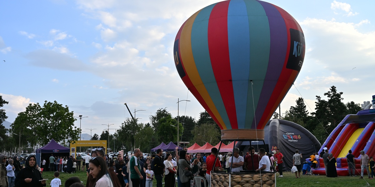 Erzurum Kültür Yolu Festivali Sanatın Farklı Renkleriyle Buluştu