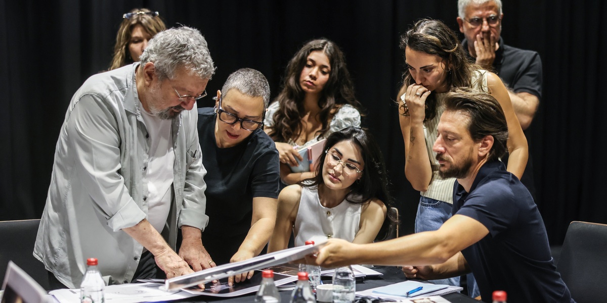 dorian gray'in portresi zorlu psm sahnesinde yeniden canlanıyor