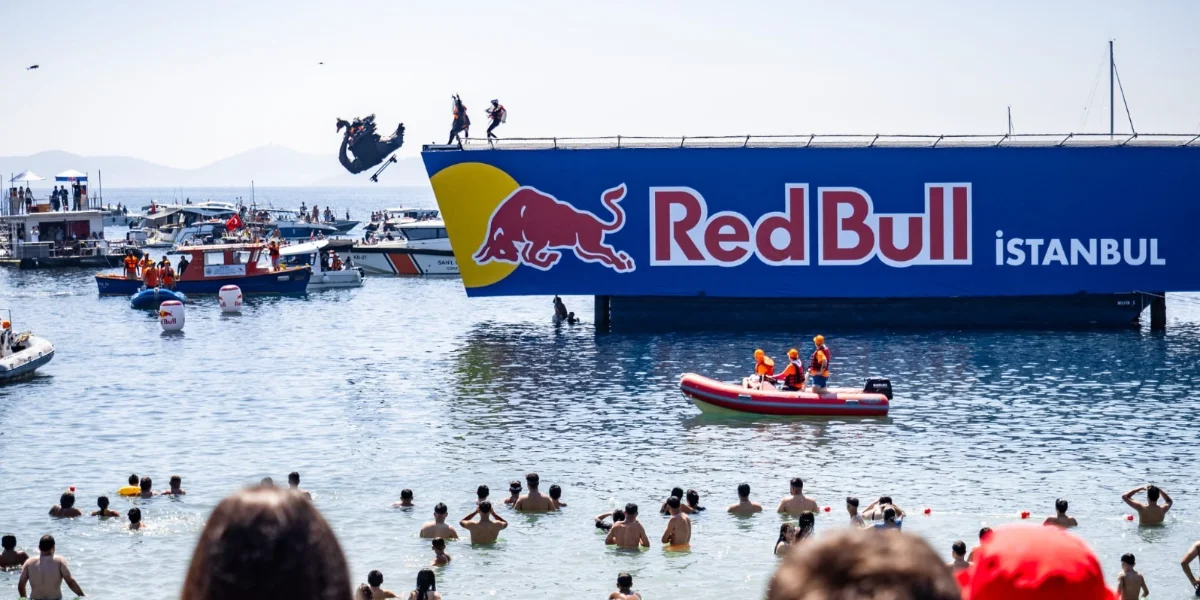red bull uçuş günü İstanbul'da yüz binleri coşturdu