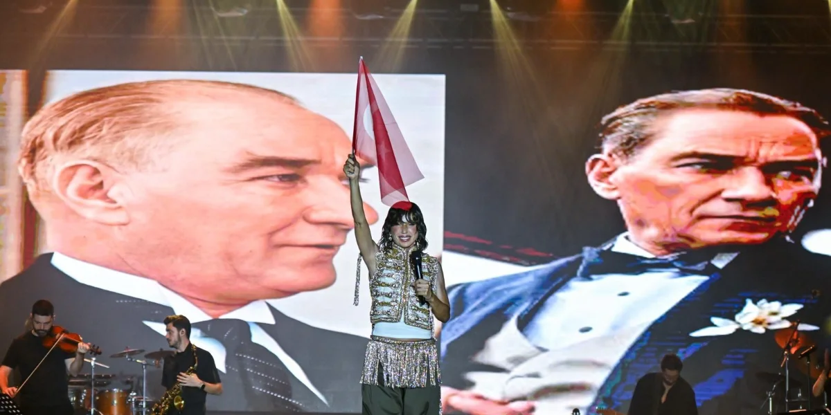 İzmir Enternasyonal Fuarı Müzik Ve Mizahla Dolu Akşamlar Sunuyor