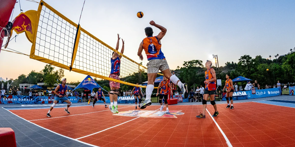 Red Bull Back Line Voleybol Heyecanını Kumsala Taşıyor