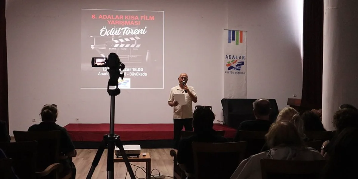 Adalar Kısa Film Yarışması’nda “Maviye Tutunanlar” Birinci Oldu