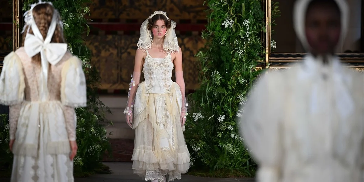 Antep İşi Nakışı Londra Moda Haftası'nda Dünya Podyumlarına Taşındı