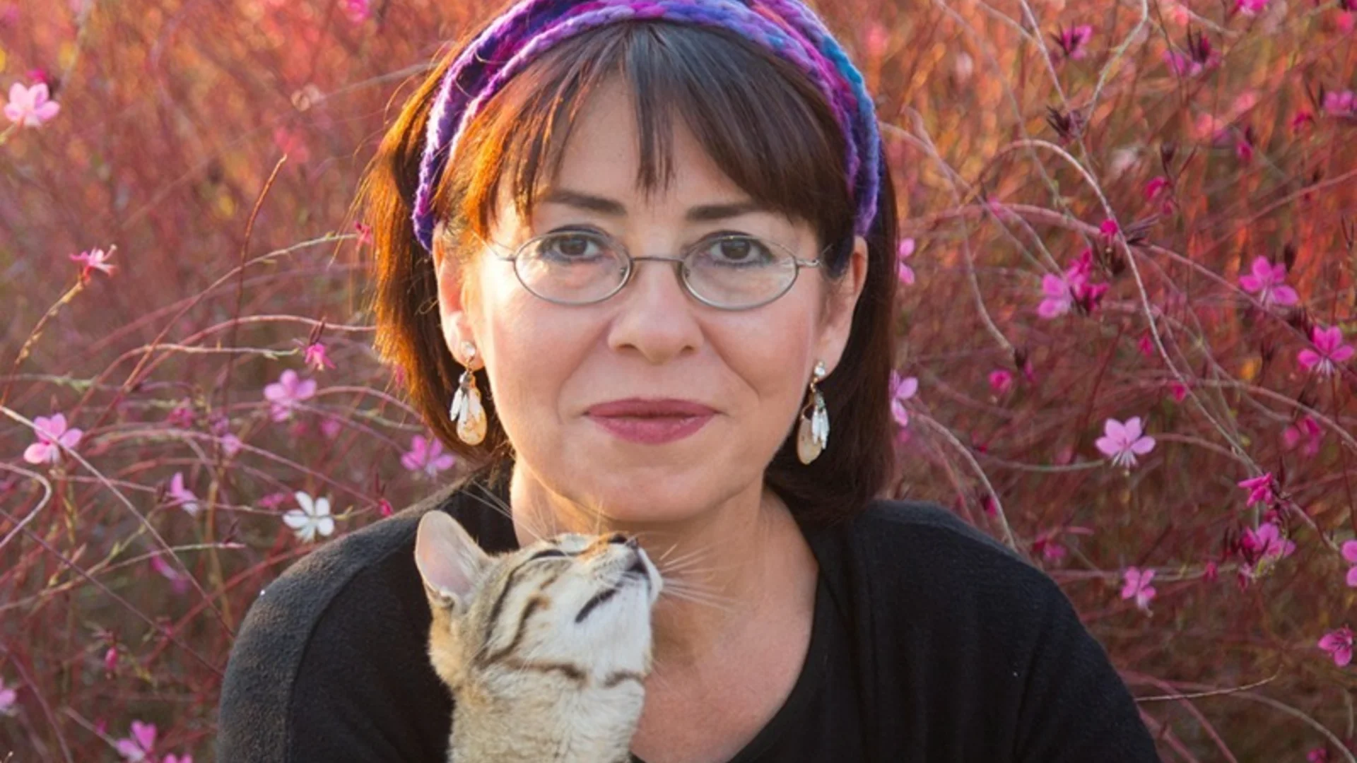 İlkay Akkaya 35 Yıllık Sanat Yolculuğunu KadıköySahne'de Kutluyor