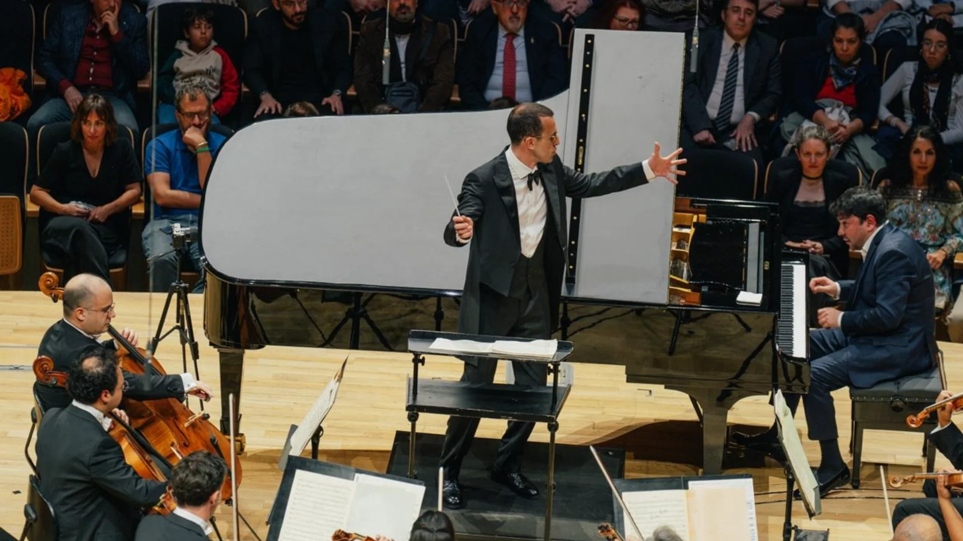 CSO 200. Yılını Kapalı Gişe Konserle Kutladı