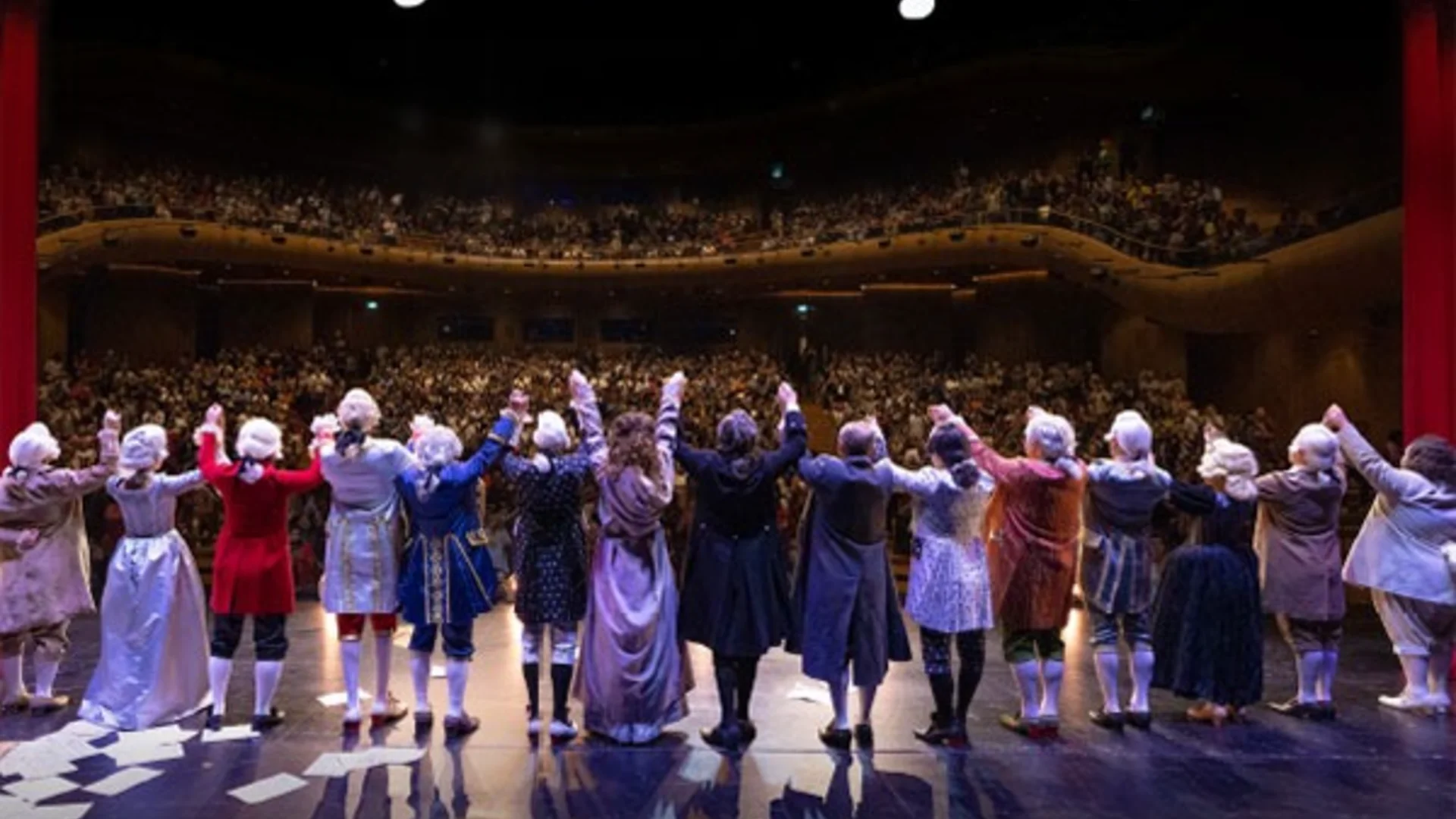 Amadeus Veda Turnesi, 12 Ekim'de Adana'da Sahneleniyor